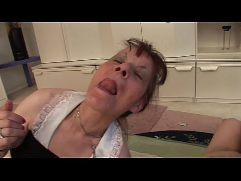 ❤️ To bedstemødre og en bedstefar har en trekant Hjemmelavet porno at da.virtsextor.ru